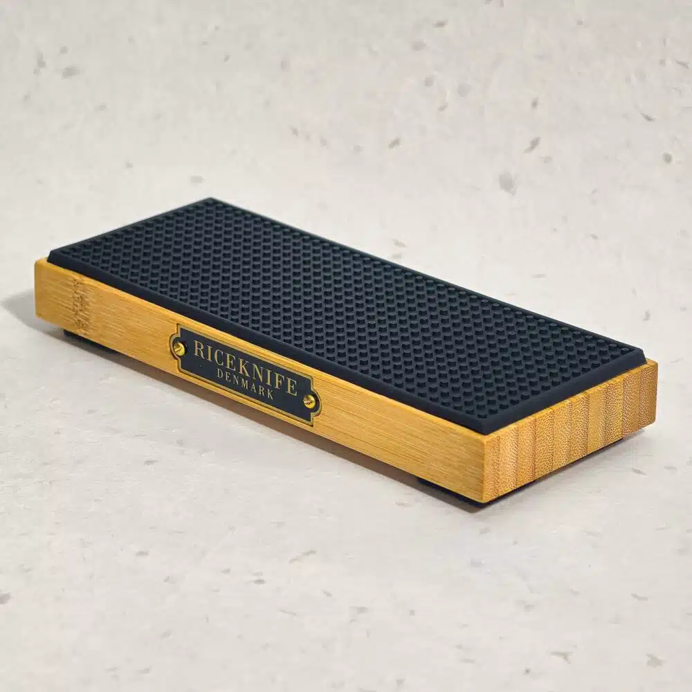 Slibestensholder fra RICEKNIFE, 210 × 85 × 32 mm